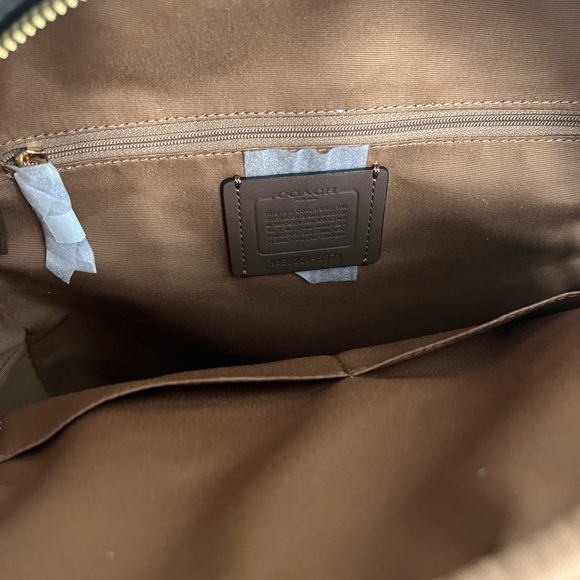 Coach Court Backpack - Picture 6 of 7